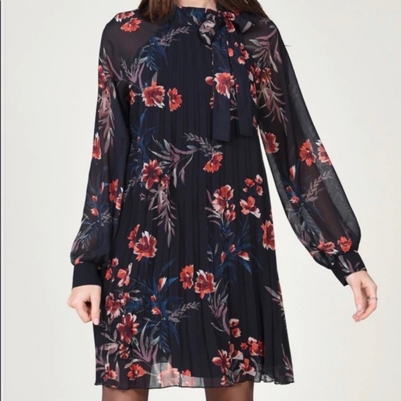 Molly Bracken black floral pleated lined long sheer sleeve swing dress tie neck - Picture 2 of 16